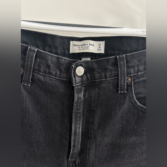 Abercrombie Curve Love 90s Straight Jean - Picture 6 of 7